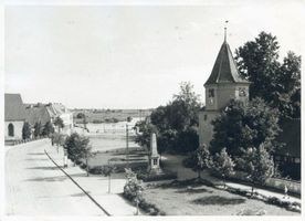 Labiau, Kreis Labiau Marktstraße Labiau, Schlossturm und Kriegerdenkmal VIII Лабиау, башня замка и памятник воинам, VIII
