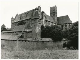 Marienburg, Westpr., Kreis Marienburg Marienburg, Hochschloss und Schlosskirche von  Südosten XXV Marienburg, Schloß