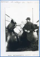 Tharau, Kreis Preußisch Eylau Tharau, Wochenmarkt, Böttchermeister Kirstein, Kreuzburg Тарау, недельный рынок, бондарь-мастер Кирштайн, Кройцбург