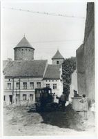 Rößel, Stadt, Kreis Rößel Rößel, Innenstadt mit Schlossturm, Straßenarbeiten 