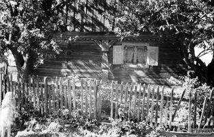 Bunhausen, Kreis Lyck Bunhausen, Giebelständerhaus - Teilansicht der Giebelwand II Бунхаузен, дом на щипцовых стойках — фрагмент щипцовой стены, II
