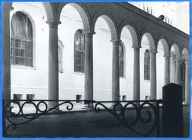 Königsberg (Pr.), Stadtkreis Königsberg Königsberg, Universität in Festbeleuchtung und Säulengang Кёнигсберг, университет в праздничном освещении и колоннада