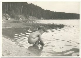 Heidensee, Kreis Goldap Schillinnen, Schillinner See, Waldseite,  Kleiner Badegast  Шиллиннен, Шиллинское озеро, лесная сторона, «Маленький купальщик»