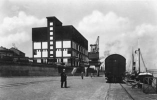 Tilsit, Stadt, Stadtkreis Tilsit Tilsit, Memelkai, Hafenspeicher X Тильзит, Мемельская набережная, портовый склад, X