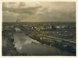 Königsberg (Pr.), Stadtkreis Königsberg Königsberg (Pr.), Blick auf den Pregel, Binnenhafen und Eisenbahnbrücke II Königsberg, Pregel