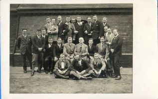  Ostpreußen, Studentenklasse mit Prof. Gebhard wo?? Восточная Пруссия, студенческая группа с профессором Гебхардом, где??