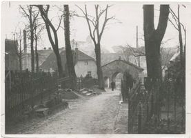 Rastenburg, Stadt, Kreis Rastenburg Rastenburg, Blick vom Friedhof auf die St. Georgskirche Растенбург, вид с кладбища на церковь Св. Георга