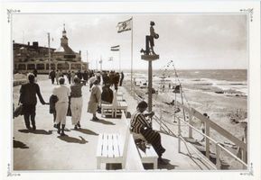 Cranz Kr. Samland, Ort, Kreis Samland Cranz, Strandpromenade und Hotel Schloß am Meer Кранц, приморский бульвар и отель „Замок у моря 