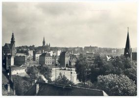 Allenstein, Stadtkreis Allenstein Allenstein, Blick vom Schloß zum Marktplatz mit Rathaus,Hohes Tor und Evang. Kirche Allenstein, Neues Rathaus