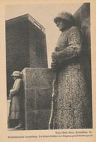 Hohenstein Kr. Osterode, Stadt, Kreis Osterode Hohenstein i. Ostpr., Reichsehrenmal, die beiden Wächter am Eingang zur Hindenburggruft Hohenstein, Tannenberg-Nationaldenkmal