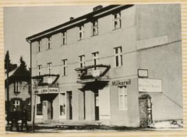 Pogegen, Kreis Tilsit-Ragnit Hermann-Göring-Straße Pogegen, Herrmann-Göring-Straße, Tannen-Apotheke I 