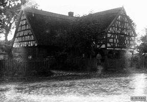 Bordehnen, Kreis Preußisch Holland Bordehnen, Vorlaubenhaus vom Typ  Marschland  des Bauern F. Kuhne 