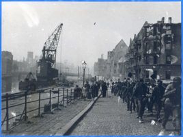 Königsberg (Pr.), Stadtkreis Königsberg Hamannstraße Königsberg (Pr.), Hamannstraße, Pregel, Holzbrücke, Zerstörungen Königsberg, Zweiter Weltkrieg und das Ende