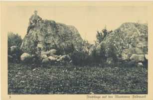 Muntau, Ort und Gut, Kreis Sensburg Muntowen (Ort), Findlinge auf der Muntower Feldmark 