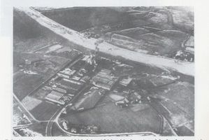 Königsberg (Pr.), Stadtkreis Königsberg Contiener Weg Königsberg, Luftaufnahme, Am Holsteiner Damm, links Sägewerk, rechts Fabrik für chemische Produkte 
