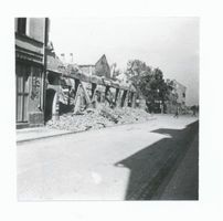 Tilsit, Stadt, Stadtkreis Tilsit Wasserstraße Tilsit, Blick in die Wasserstr. Richtung Memel nach dem Luftangriff, links das Konfektionsgeschäft  Max Bräude  