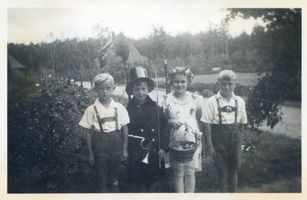 Lochstädt, Kreis Samland Lochstädt, Seeheilstätte für Kinder, Kinder beim Sommerfest Лохштедт, морская лечебница для детей, дети на летнем празднике