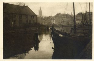 Königsberg (Pr.), Stadtkreis Königsberg Königsberg, Blick zum Fischmarkt, links die alte Universität - Regenstimmung am Pregel Кёнигсберг, вид на Рыбный рынок, слева старый университет — дождливая погода на Прегеле
