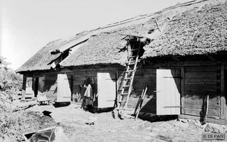 Brodowen, Kreis Lyck Brodowen, Hölzernes Bauerngehöft - Außenansicht 