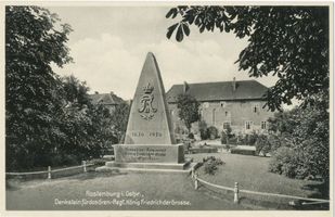 Rastenburg, Stadt, Kreis Rastenburg Rastenburg, Schloß mit Denkmal des Grenadier-Regiments IV Rastenburg, Schloß (Ordensburg)