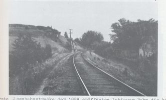 Königsberg (Pr.), Stadtkreis Königsberg Königsberg , Eisenbahnstrecke vom Ostbahnhof zum Lizent-Bahnhof, links Steilhang am Veilchenberg 
