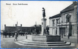 Memel, Stadt, Stadtkreis Memel Memel, Simon-Dach-Brunnen II Memel, Stadttheater und Simon-Dach-Brunnen