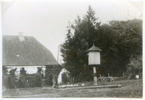 Eibenburg, Kreis Angerapp Dombrowken Kr. Angerapp, Pfarrhaus, Wirtschaftshof, Nordseite Домбровкен, р-н Ангерапп, дом пастора, хозяйственный двор, северная сторона