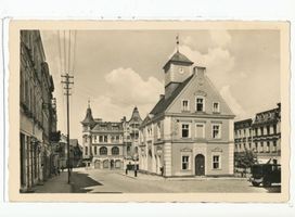 Zinten, Kreis Heiligenbeil Zinten, Markt mit Rathaus, III 
