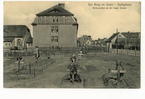 Ebenrode, Stadt, Kreis Ebenrode Ebenrode fr. Stallupönen, Heldengräber an der neuen Schule 