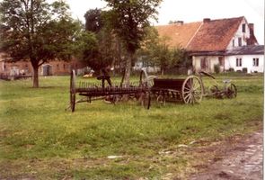 Neu Klingenberg, Kreis Bartenstein Neu Klingenberg (Nowe Bardo), Einstiges Gutshaus - Hofansicht 