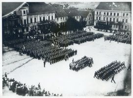 Goldap, Kreis Goldap Goldap, Parade auf dem Markt Goldap, vor 1914