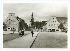 Ebenrode, Stadt, Kreis Ebenrode Ebenrode, Adolf-Hitler-Platz mit evangelischer Kirche V 
