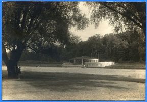 Insterburg, Stadt, Stadtkreis Insterburg Insterburg, Sportplatz mit Sportparkrestaurant IX Инстербург, спортивная площадка с рестораном спортпарка, IX