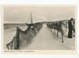  Kurische Nehrung, Fischernetze am Ostseestrand Куршская коса, рыболовные сети на берегу Балтийского моря