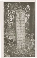  Elchniederung, Grabdenkmal,  Volkskunst auf einem dörflichen Friedhof Elchniederung, Denkmäler