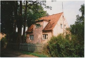 Metgethen, Ort und Bahnstation, Stadtkreis Königsberg Memeler Weg 4 Metgethen, Ortsteil Rieselfeld, Memeler Weg 4 ?? Metgethen, Häuser früher und heute