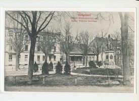 Heiligenbeil, Kreis Heiligenbeil Heiligenbeil, Höhere Mädchenschule und Kaiser-Wilhelm-Denkmal, II 