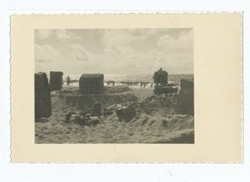 Cranz Kr. Samland, Ort, Kreis Samland Cranz, Das Strandleben mit großer Sandburg II Кранц, пляжная жизнь с большой песочной крепостью, II