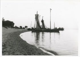Preil, Kreis Memel Preil, Kurenkähne am Strand Kurische Nehrung, Fischerei