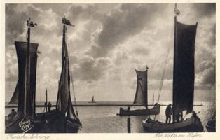  Kurische Nehrung, Kurenkähne des Nachts im Hafen Kurische Nehrung, Fischerei