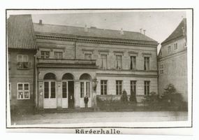 Tilsit, Stadt, Stadtkreis Tilsit Tilsit, Bürgerhalle, Rückseite ?? Tilsit, nicht verortete Bildmotive