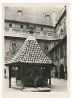 Marienburg, Westpr., Kreis Marienburg Marienburg, Die Marienburg, Kreuzhof mit Schloßbrunnen III Marienburg, Schloß