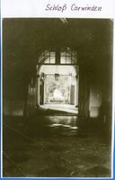 Karwinden, Kreis Preußisch Holland Karwinden, Schloß, Blick vom Fliesensaal zur Eingangshalle Карвинден, замок, вид из зала с изразцами в парадный вестибюль