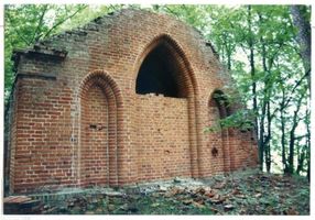 Doben Kr. Angerburg, Kreis Angerburg Doben Kr. Angerburg, Ruine der Gruftkapelle 