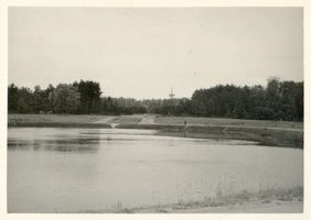 Allenstein, Stadtkreis Allenstein Allenstein, Teich am ehemaligen Abstimmungsdenkmal Allenstein, nicht verortete Bildmotive