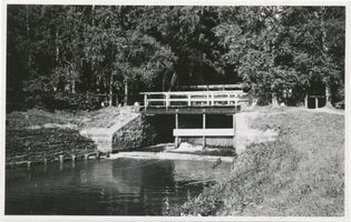 Oettingen, Kreis Ebenrode Groß Trakehnen, An der Schleuse in Oettingen II 