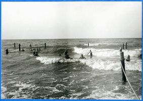 Cranz Kr. Samland, Ort, Kreis Samland Cranz Kr. Samland, Badespaß in der Ostsee Cranz, nicht verortete Motive