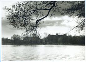 Sensburg, Stadt, Kreis Sensburg Sensburg, Blick über den See auf die Stadt mit Amtsgericht und Kreishaus 