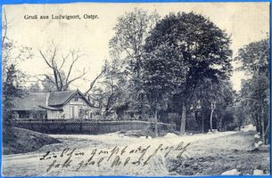Ludwigsort, Kreis Heiligenbeil Ludwigsort, Dorfstraße mit Dampf-Molkerei ? 