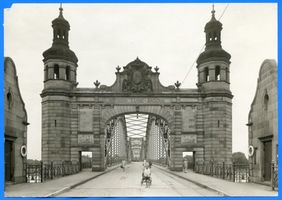 Tilsit, Stadt, Stadtkreis Tilsit  Tilsit, Portal der Luisen-Brücke IX Tilsit, Luisen-Brücke, Portale und Grenzkontrollstellen